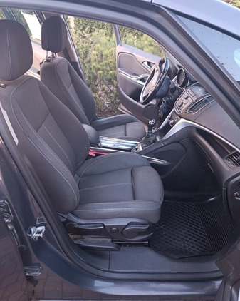 Opel Zafira cena 33500 przebieg: 270000, rok produkcji 2014 z Radomsko małe 121